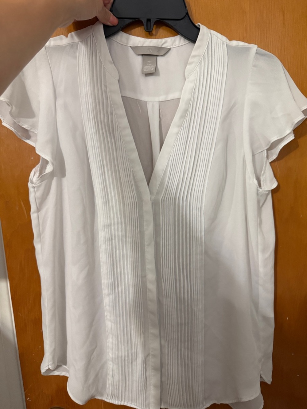 H&M White Pintuck V-Neck Flutter Sleeve Blouse